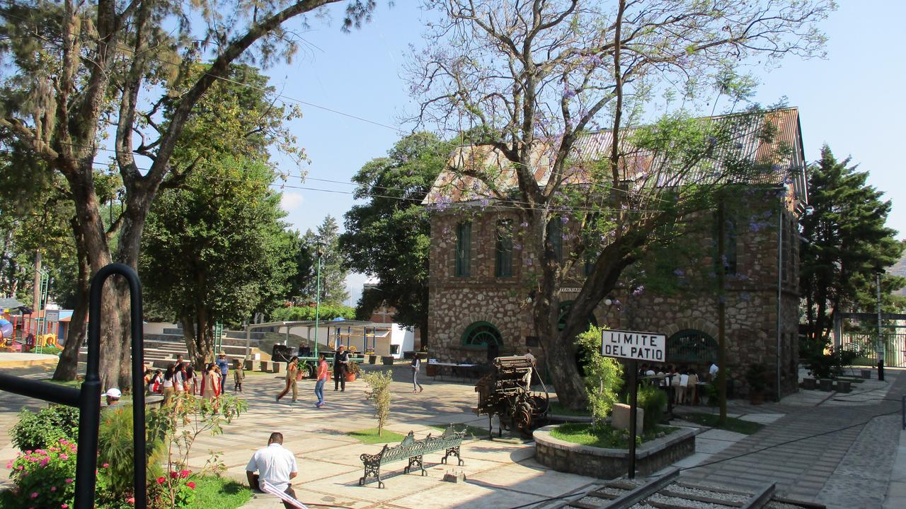 Hotel Villa Monarca Inn Zitácuaro Εξωτερικό φωτογραφία