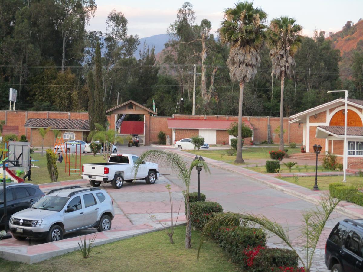 Hotel Villa Monarca Inn Zitácuaro Εξωτερικό φωτογραφία