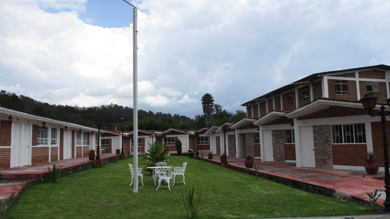 Hotel Villa Monarca Inn Zitácuaro Εξωτερικό φωτογραφία
