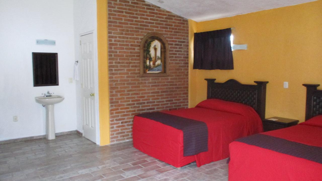 Hotel Villa Monarca Inn Zitácuaro Εξωτερικό φωτογραφία
