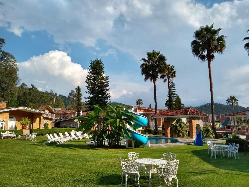 Hotel Villa Monarca Inn Zitácuaro Εξωτερικό φωτογραφία