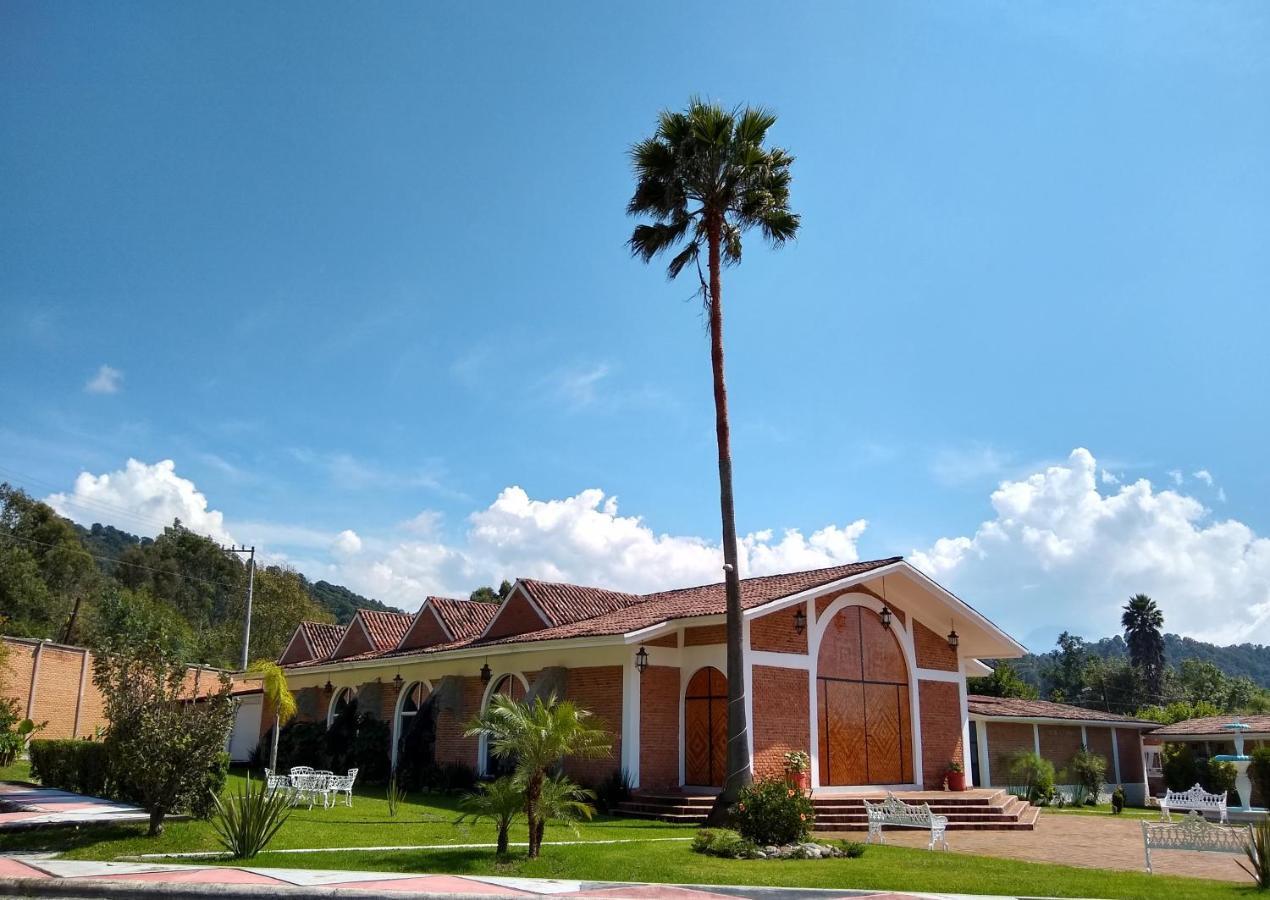 Hotel Villa Monarca Inn Zitácuaro Εξωτερικό φωτογραφία